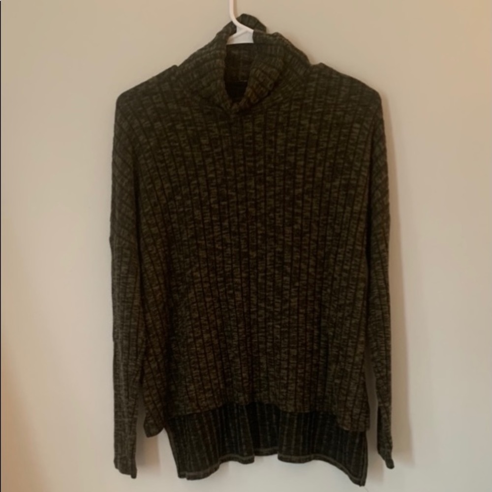 American Eagle Green Sweater